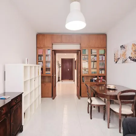 Parcheggio gratuito, Wi-Fi -Netflix&AC-3